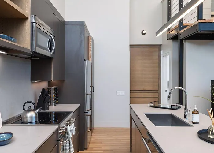 Cultural District Loft - Rooftop Terrace - Games Apartment