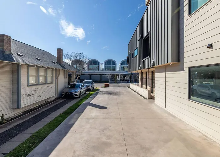Cultural District Loft - Rooftop Terrace - Games *